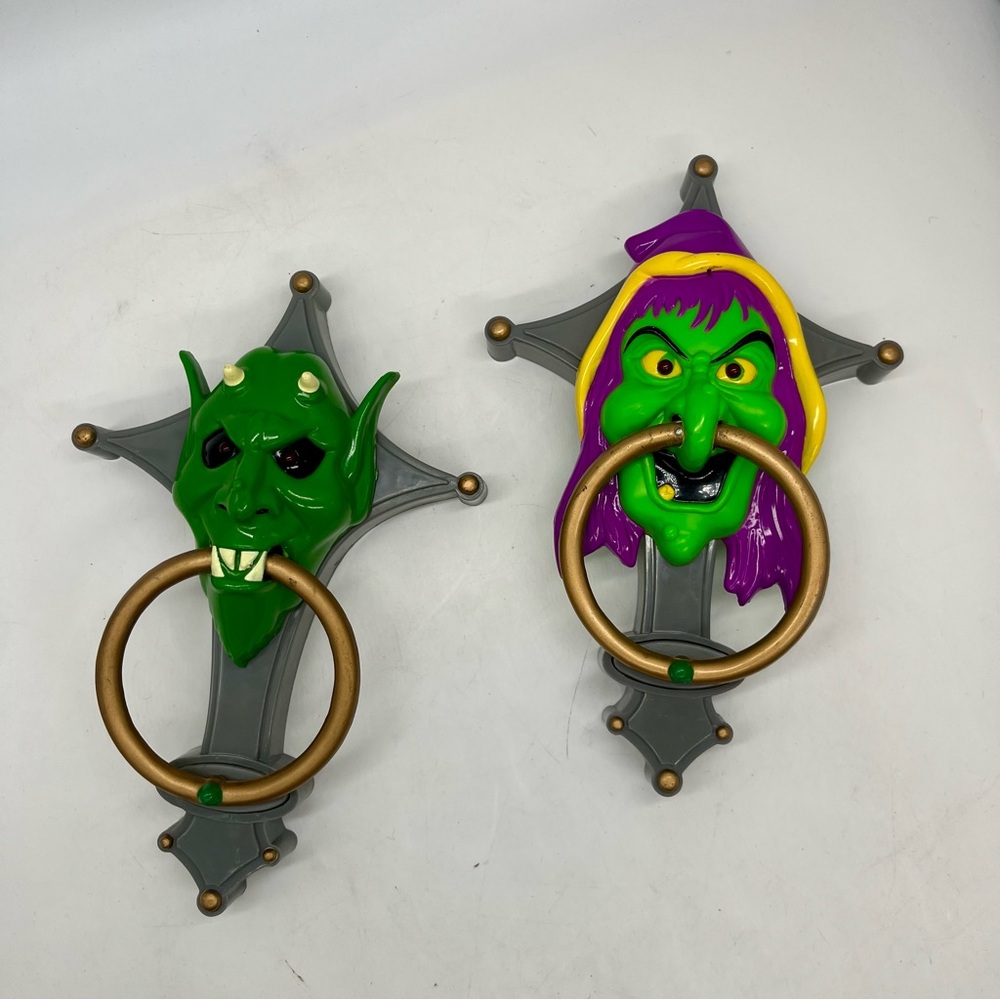 Vintage Trendmasters Halloween Door Knocker Green Devil and Evil Witch Spooky